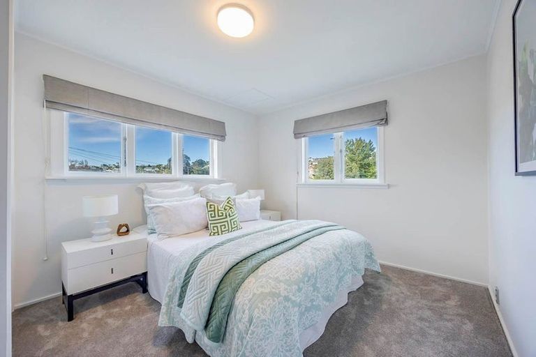 Photo of property in 23 Korotaha Terrace, Rothesay Bay, Auckland, 0630