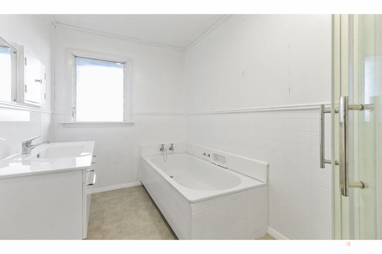 Photo of property in 2 Grace Street, Waimate, 7924