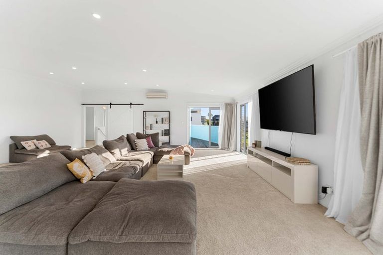 Photo of property in 1011 Papamoa Beach Road, Papamoa Beach, Papamoa, 3118