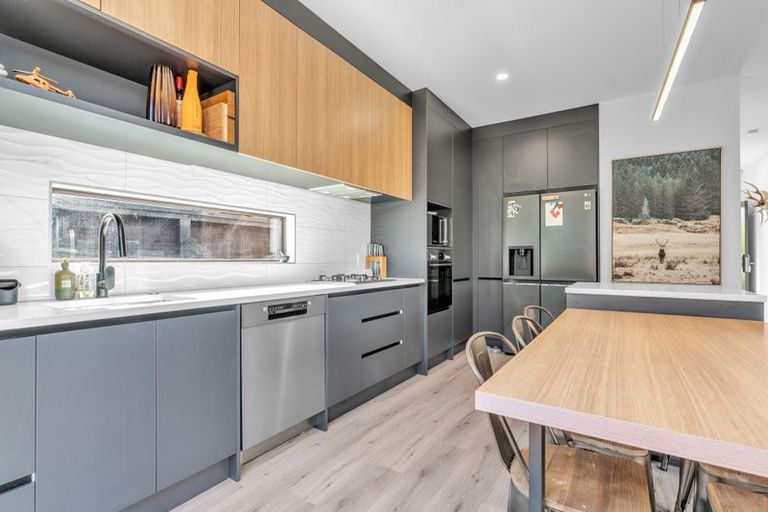 Photo of property in 19 Konoba Avenue, Kumeu, 0810