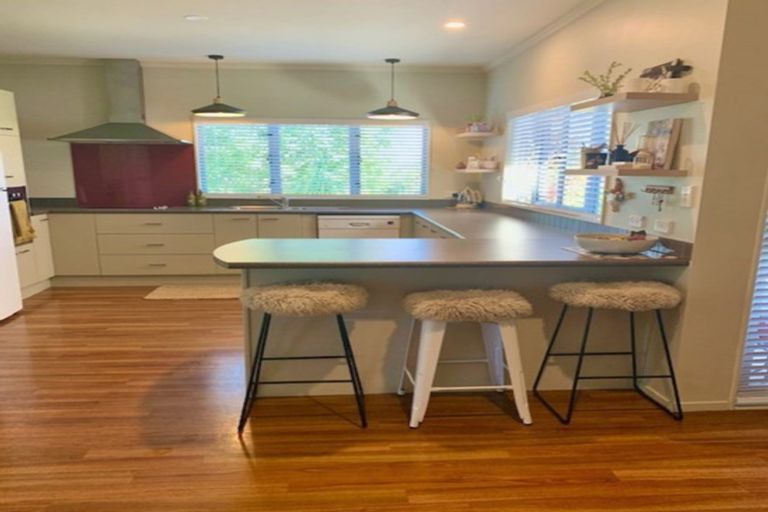 Photo of property in 2 Moore Street, Forest Lake, Hamilton, 3200