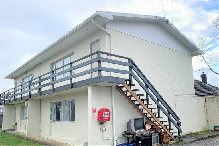 Photo of property in 8/9 Totara Street, Trentham, Upper Hutt, 5018