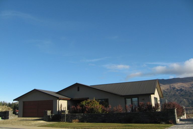Photo of property in 60 Kings Drive, Wanaka, 9305