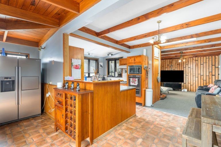 Photo of property in 46 Fitzroy Road, Fitzroy, New Plymouth, 4312