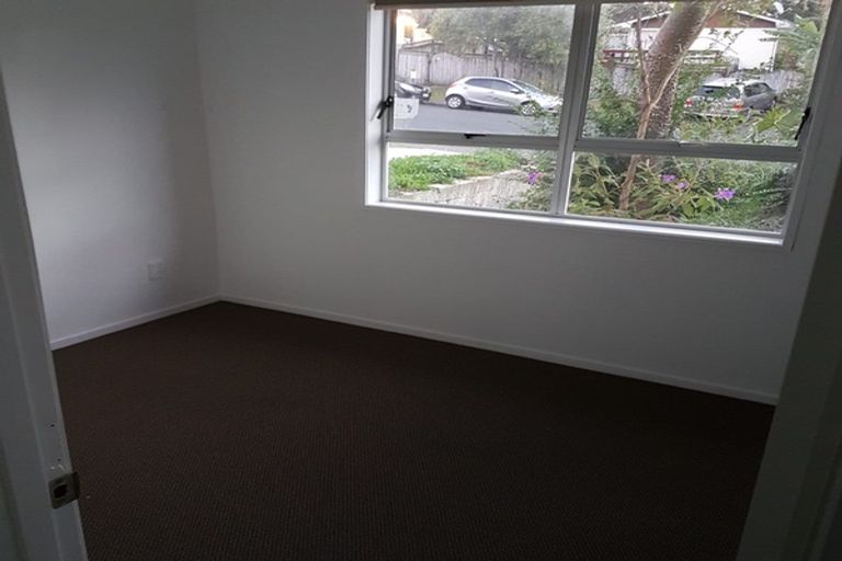 Photo of property in 42 Tamahere Drive, Glenfield, Auckland, 0629