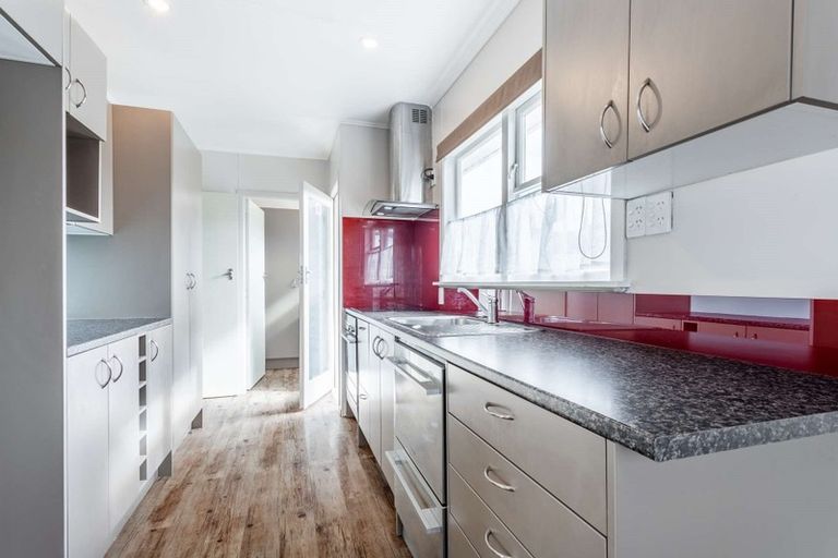 Photo of property in 51 Parkway, Wainuiomata, Lower Hutt, 5014