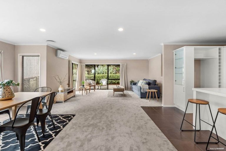 Photo of property in 41 Ina Ville Drive, Pukekohe, 2120