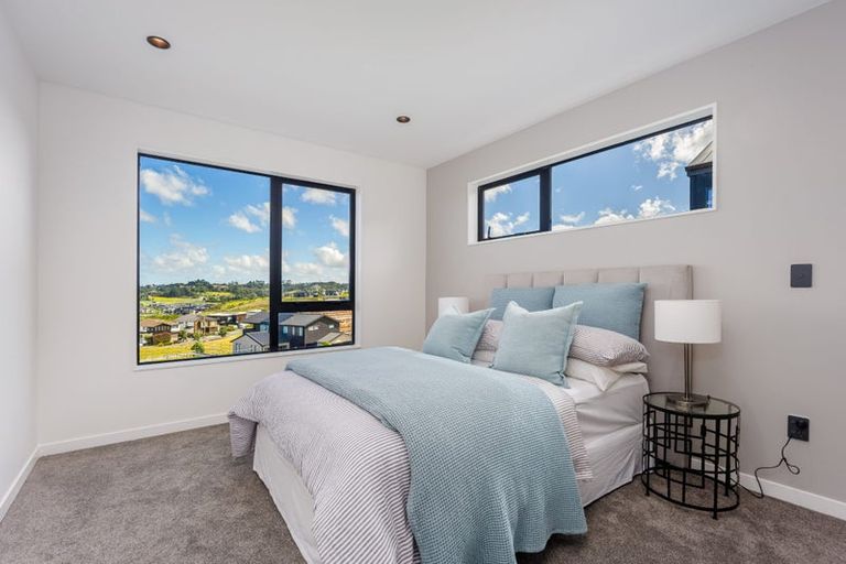 Photo of property in 160 Te Oneroa Way, Long Bay, Auckland, 0630