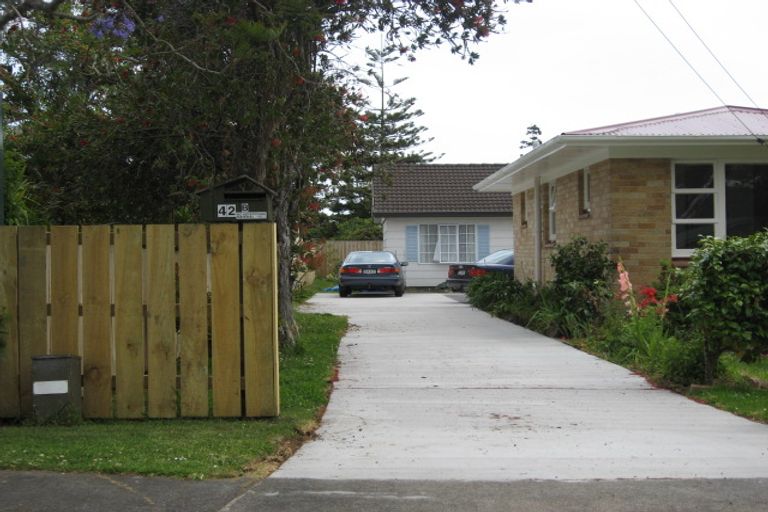 Photo of property in 1/42 Scott Avenue, Mangere Bridge, Auckland, 2022