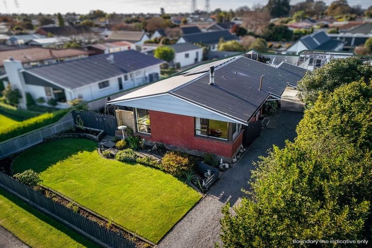 Photo of property in 21 Montague Street, Islington, Christchurch, 8042