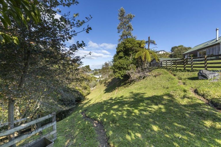 Photo of property in 62e Poplar Grove, Whalers Gate, New Plymouth, 4310