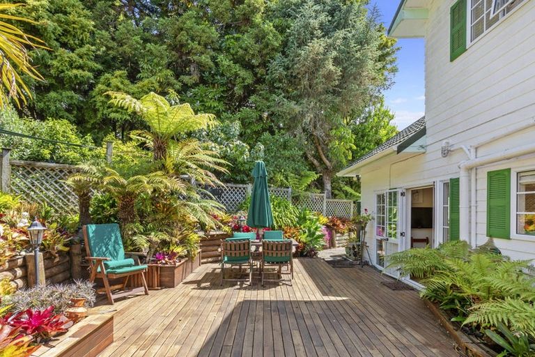 Photo of property in 2/21 Deane Avenue, Titirangi, Auckland, 0604