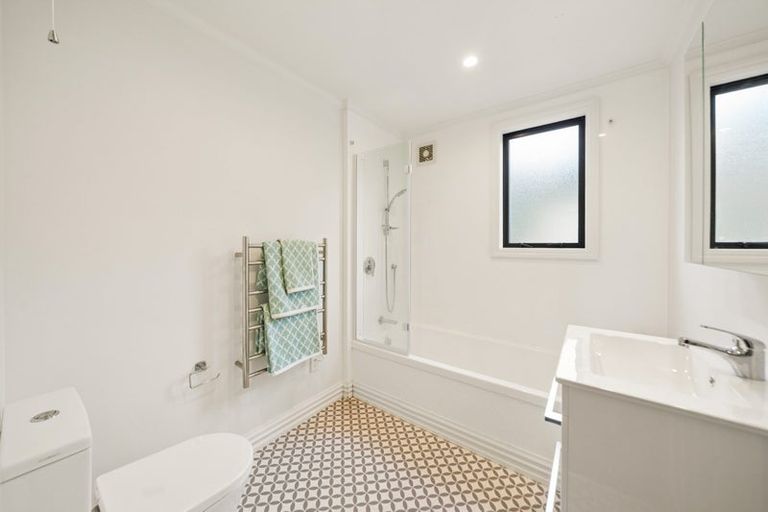 Photo of property in 10/162 Aro Street, Aro Valley, Wellington, 6021