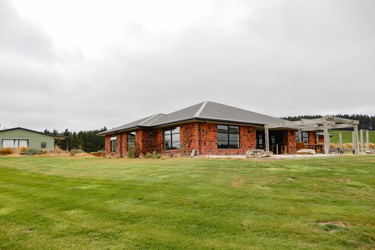 Photo of property in 185 Mount Misery Road, Herbert, Oamaru, 9495