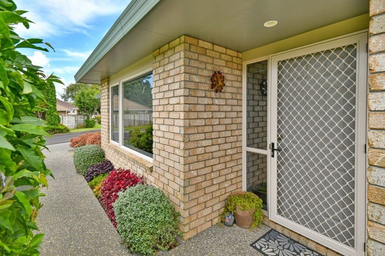 Photo of property in 25c Youngs Road, Papakura, 2110