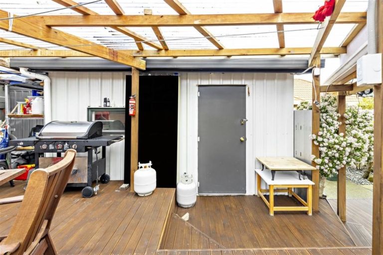 Photo of property in 31 Regalwood Place, Favona, Auckland, 2024