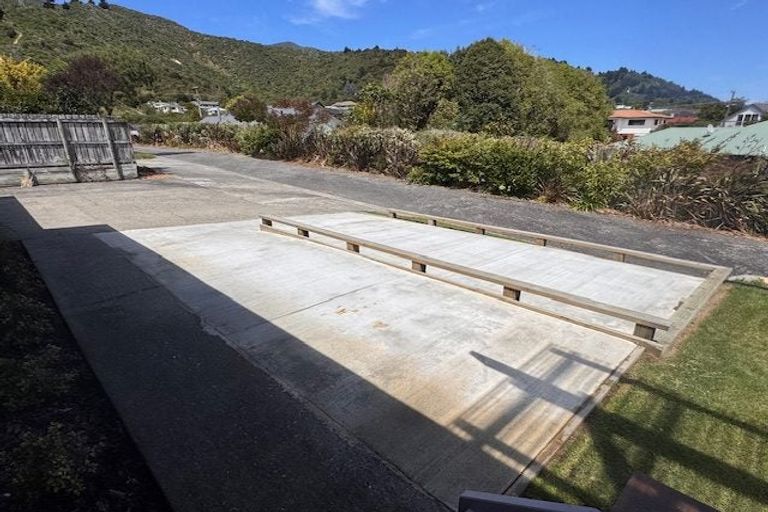 Photo of property in 67 Moana View Road, Waikawa, Picton, 7220