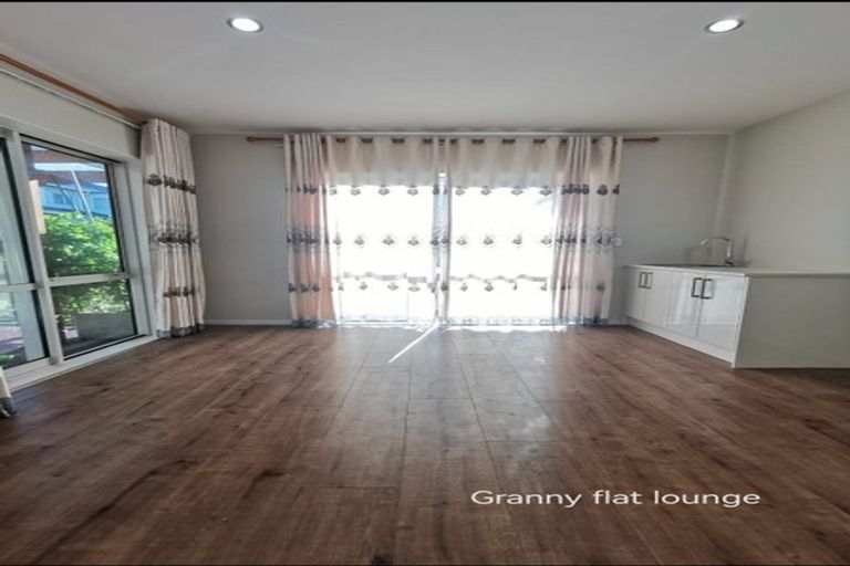 Photo of property in 72 Castlederg Drive, Flat Bush, Auckland, 2019