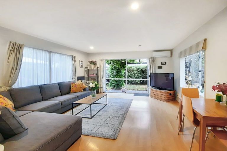 Photo of property in 24 Coles Place, St Albans, Christchurch, 8014