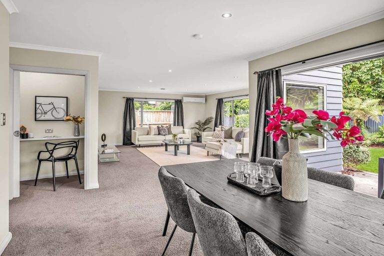 Photo of property in 14a Duna Place, Takaro, Palmerston North, 4412