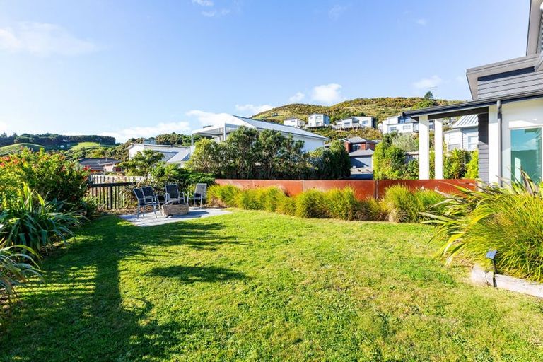 Photo of property in 26 Kilkelly Close, Tawa, Wellington, 5028