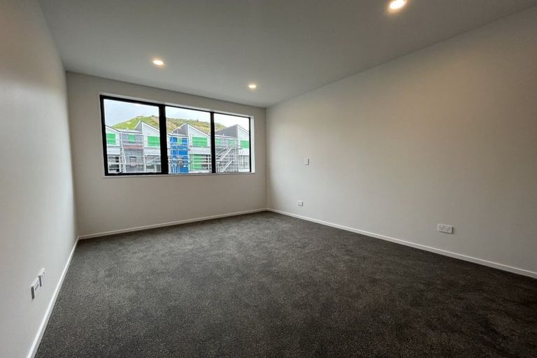 Photo of property in 28 Holystone Road, Whitby, Porirua, 5024