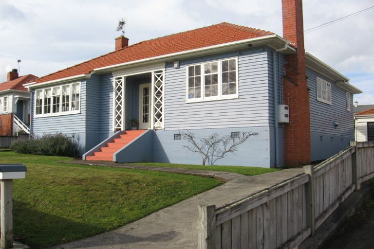 Photo of property in 95 Forest Lake Road, Forest Lake, Hamilton, 3200