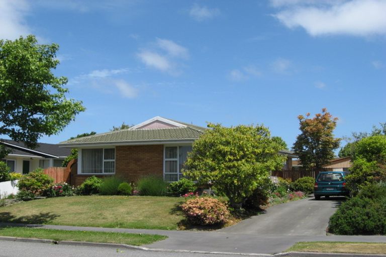 Photo of property in 35 Ansonby Street, Russley, Christchurch, 8042