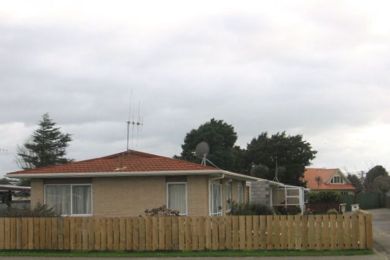 Photo of property in 16c Mako Mako Road, Levin, 5510