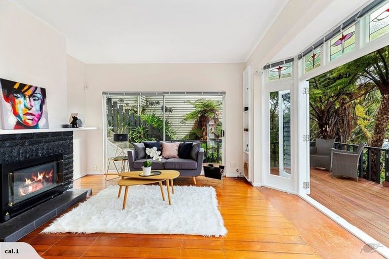 Photo of property in 39 Karepa Street, Brooklyn, Wellington, 6021