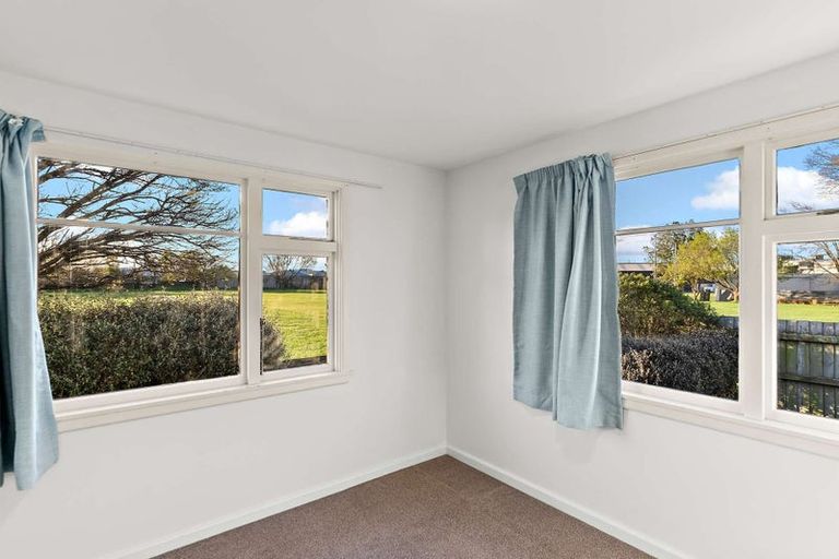 Photo of property in 32 Vagues Road, Northcote, Christchurch, 8052