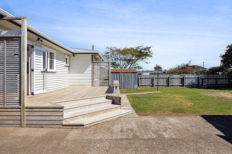 Photo of property in 8 Pacey Avenue, Hawera, 4610