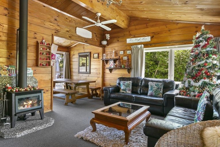 Photo of property in 33 Sunset Street, Hilltop, Taupo, 3330