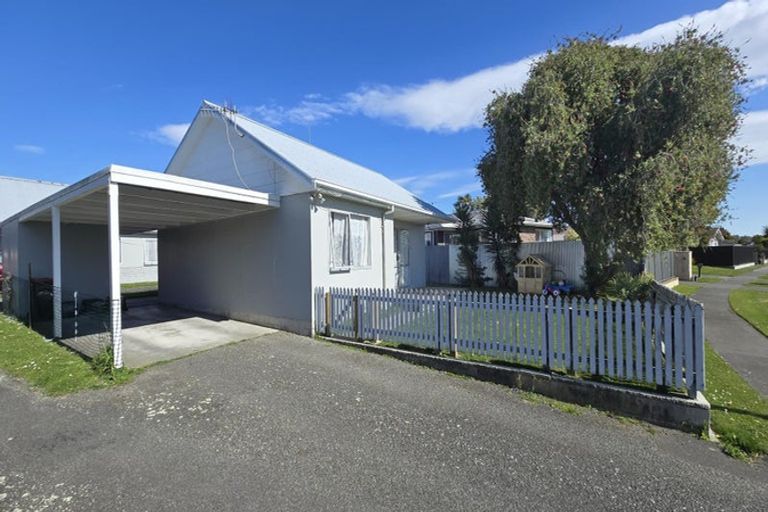 Photo of property in 58 Wynyard Crescent, Tamatea, Napier, 4112