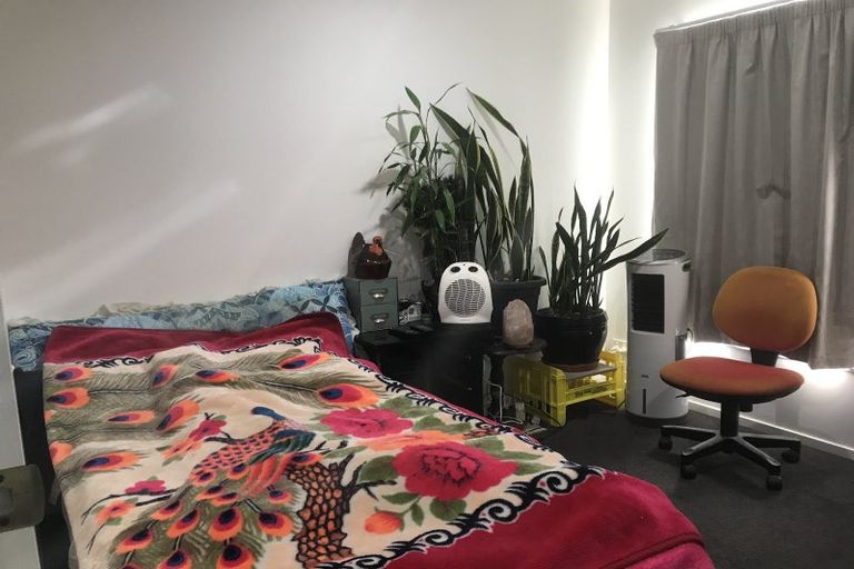 Photo of property in 1 Beardmore Lane, Papakura, 2110