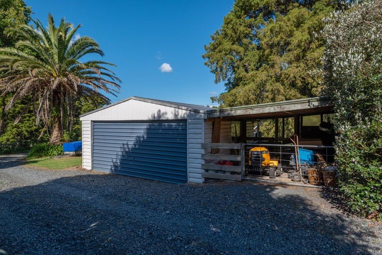 Photo of property in 326 Upper Waiwera Road, Puhoi, Silverdale, 0994