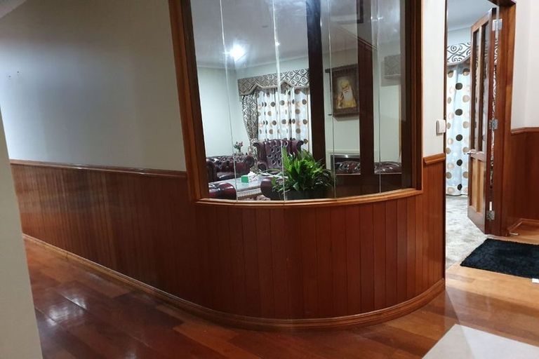 Photo of property in 13 Kaseng Place, East Tamaki Heights, Auckland, 2016