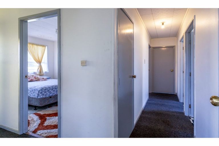 Photo of property in 67 Hindmarsh Street, Henderson, Auckland, 0612