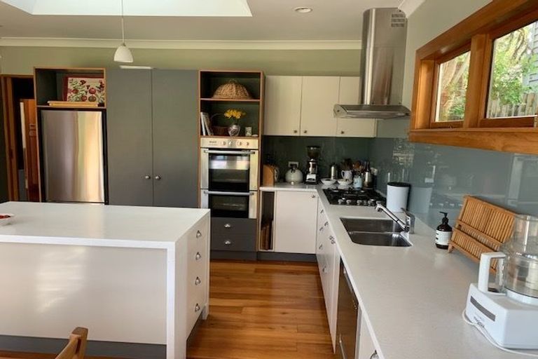 Photo of property in 96 Campbell Street, Karori, Wellington, 6012