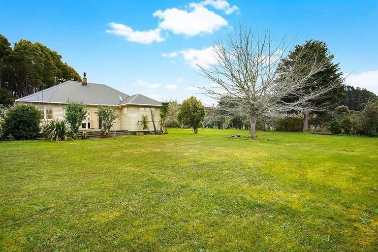 Photo of property in 1145 Kahikatea Flat Road, Waitoki, Kaukapakapa, 0871