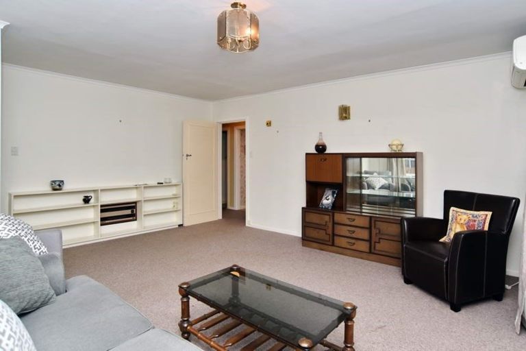 Photo of property in 1/11 Clouston Street, Saint Martins, Christchurch, 8022