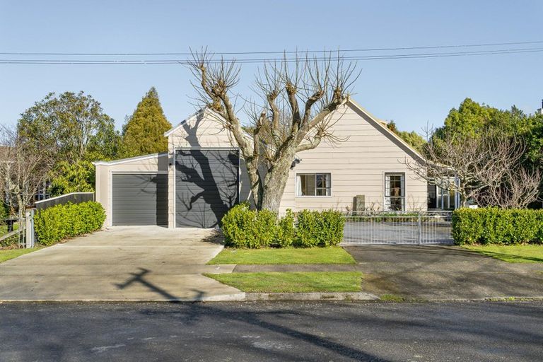 Photo of property in 20 Jellicoe Street, Greytown, 5712