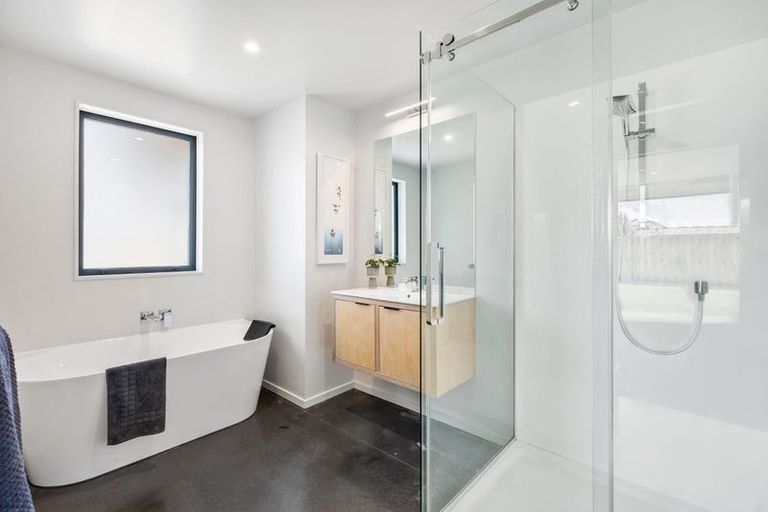 Photo of property in 17 Dingle Street, Lake Hawea, 9382