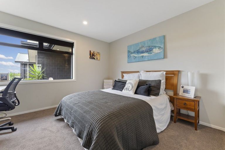 Photo of property in 9 Oriwa Lane, Levin, 5571