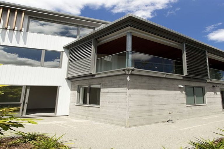 Photo of property in 15 Whakata Lane, Mairangi Bay, Auckland, 0630