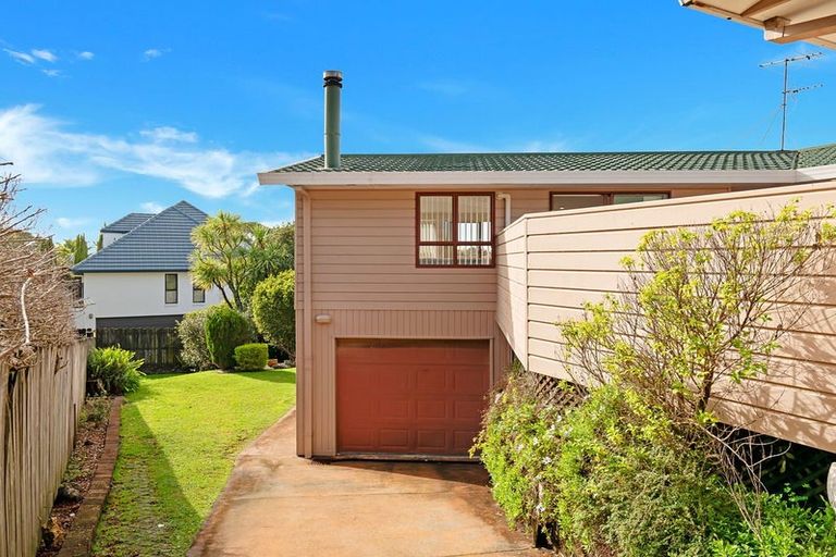 Photo of property in 8 Princess Maria Place, Massey, Auckland, 0614