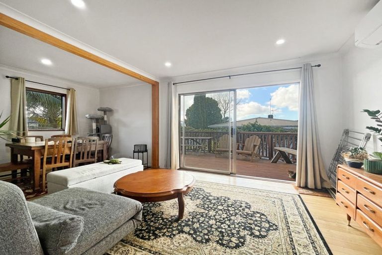 Photo of property in 37 Lancaster Road, Beach Haven, Auckland, 0626
