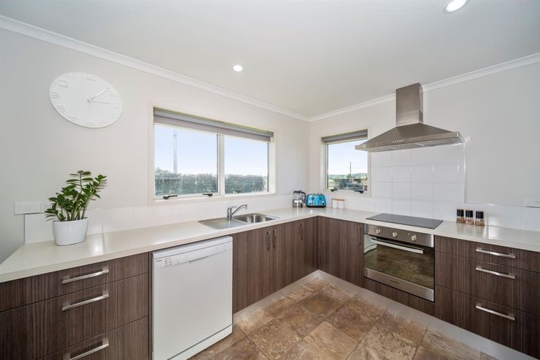 Photo of property in 470 Turuturu Road, Hawera, 4674