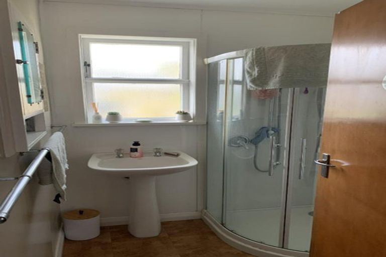 Photo of property in 36 Bruce Street, Hunterville, 4730