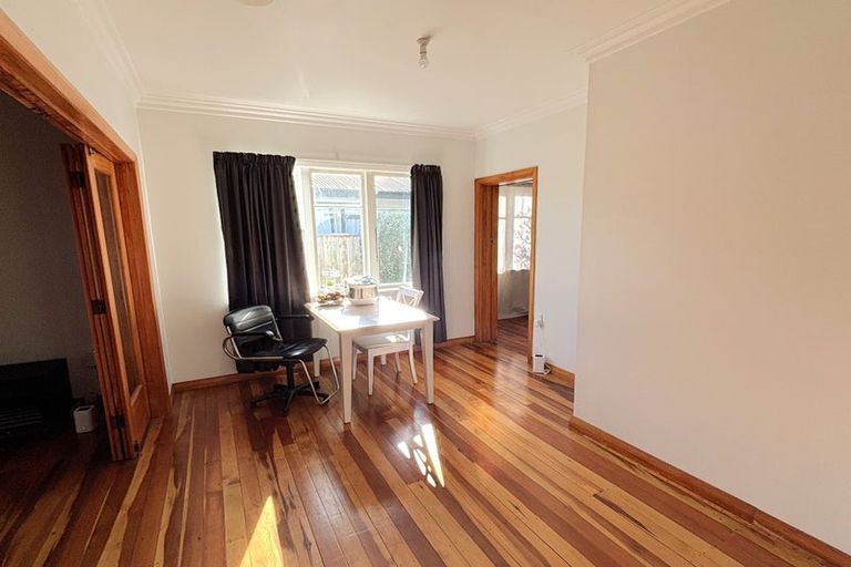 Photo of property in 49 Sheffield Street, Awapuni, Palmerston North, 4412